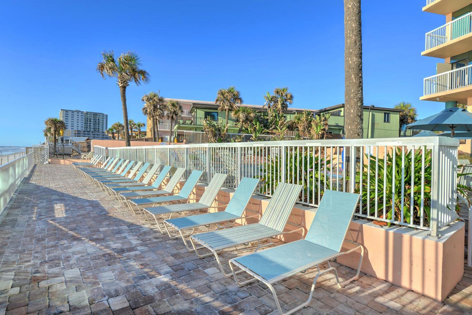 Bahama House - Daytona Beach Shores Hotel Exterior photo